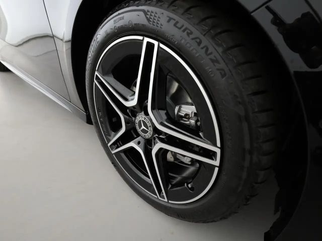 Mercedes-Benz A 180 A 180 d AMG Line