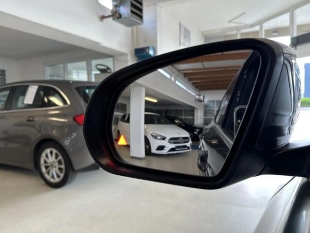 Mercedes-Benz GLA 200 Progressive