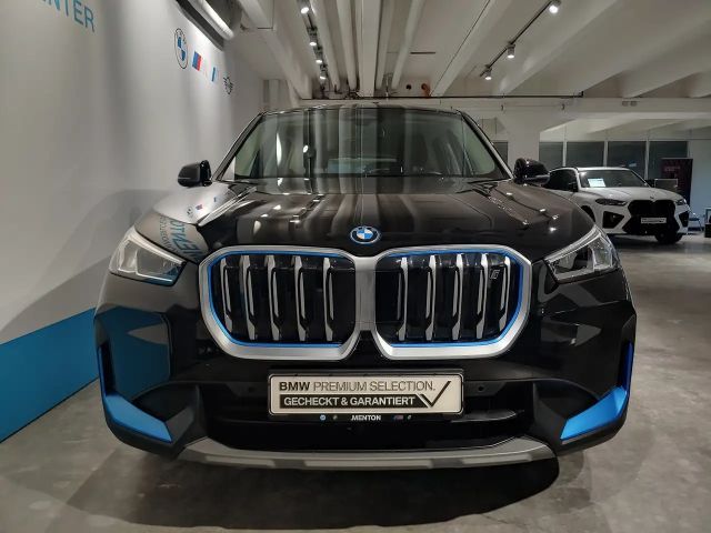 BMW iX1 xDrive30