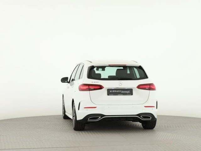 Mercedes-Benz B 200 AMG Line