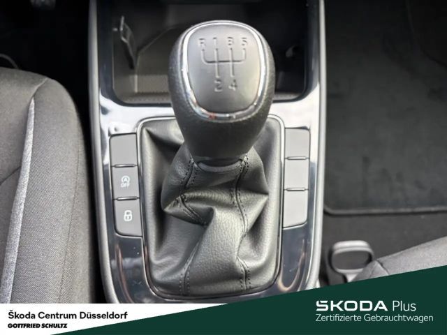 Skoda Fabia ESSENCE 1 0 MPI 59 KW 5-GANG-SCHALTGETRIEBE Sitzhe