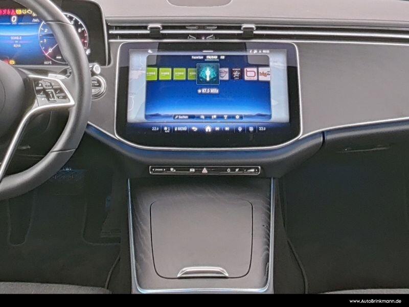 Mercedes-Benz E 200 AVANTGARDE Sedan