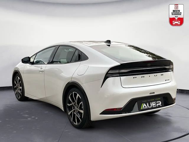 Toyota Prius Executive Plug-in