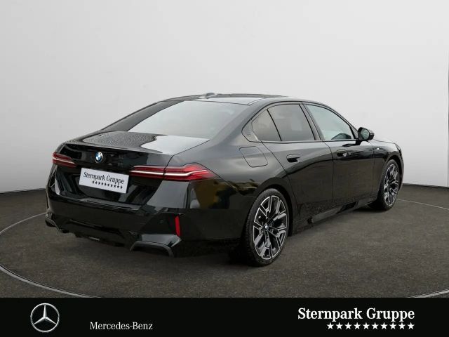 BMW 520 520d M-Sport Sedan