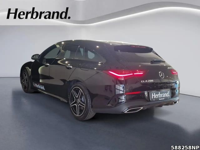 Mercedes-Benz CLA 200 AMG Line