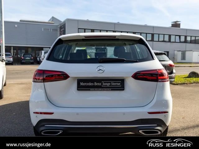 Mercedes-Benz B 180 Progressive Sedan