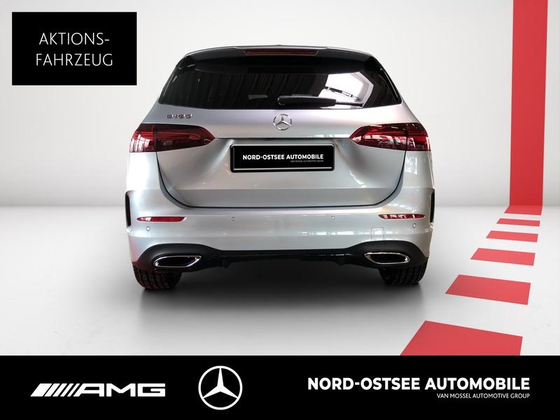 Mercedes-Benz B 180 AMG Line Sedan