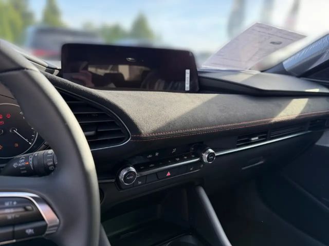 Mazda 3 2.5L SkyActiv e-Skyactiv