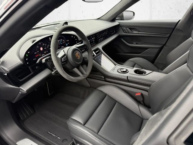 Porsche Taycan Turbo