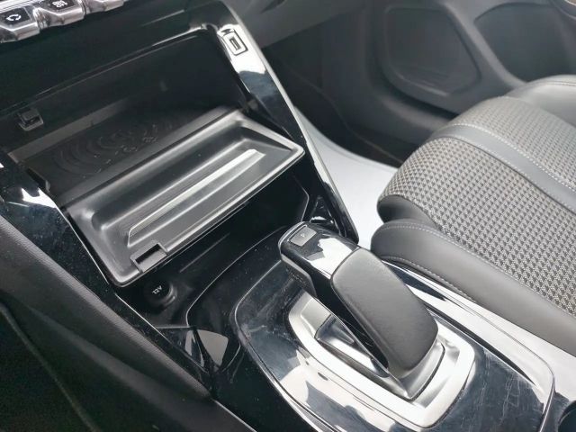 Peugeot E-208 GT-Line