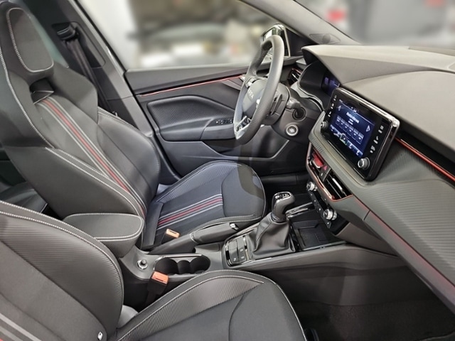 Skoda Kamiq 1,5 TSI DSG MATRIX PANO AHK PDC SHZ