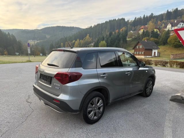 Suzuki Vitara AllGrip Hybrid Shine