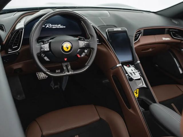 Ferrari Roma Spider