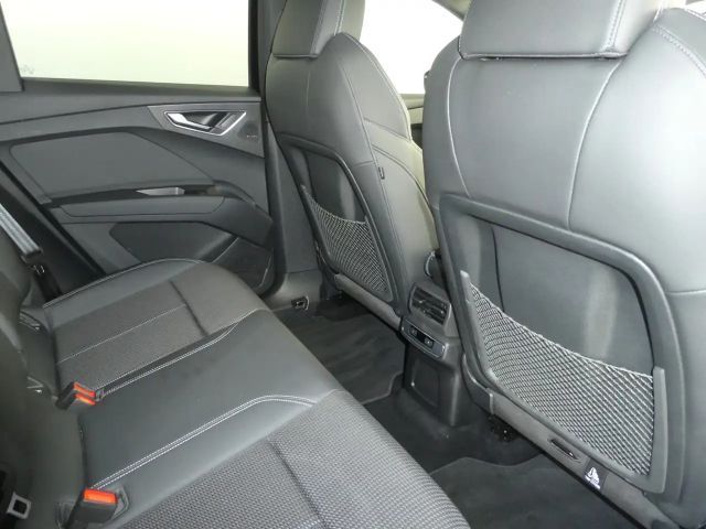 Audi Q4 e-tron Business