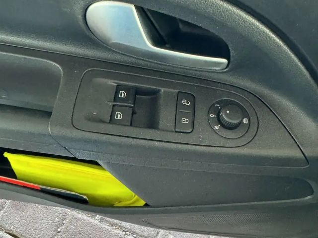 Volkswagen up! 1.0 TSI R-Line