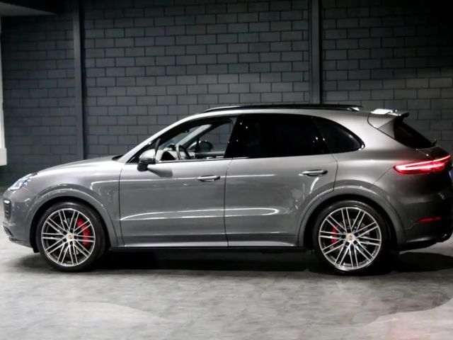 Porsche Cayenne GTS