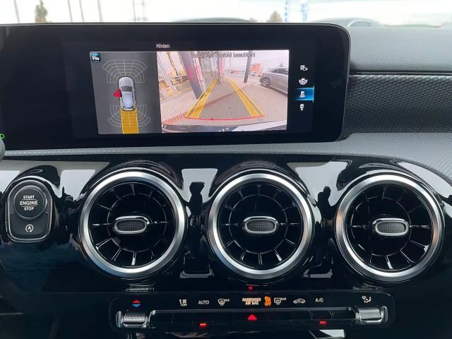 Mercedes-Benz A 200 A 200 d Progressive