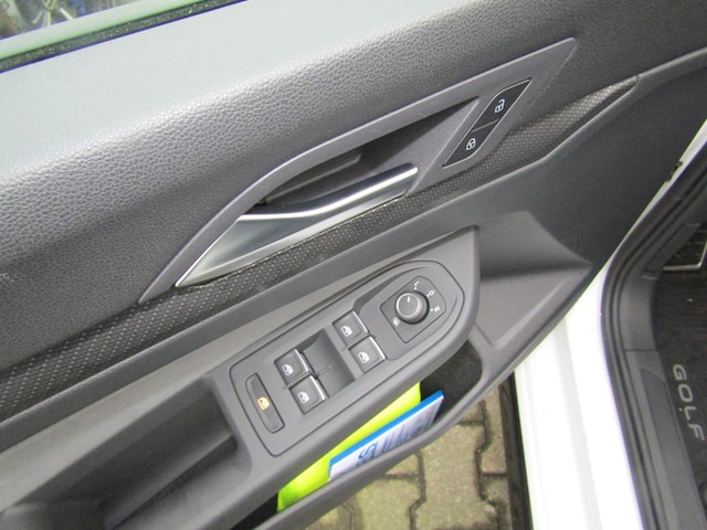 Volkswagen Golf 1.5 eTSI DSG