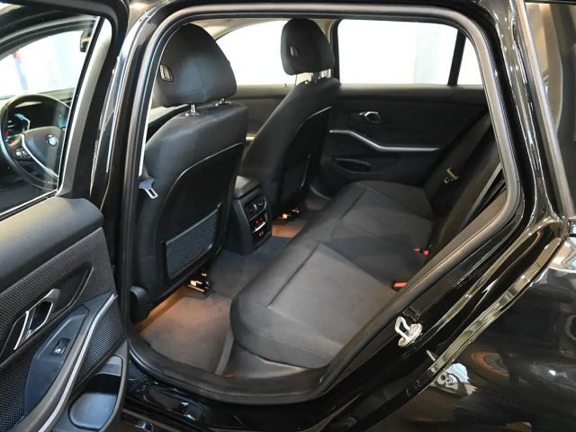 BMW 320 320d Touring xDrive