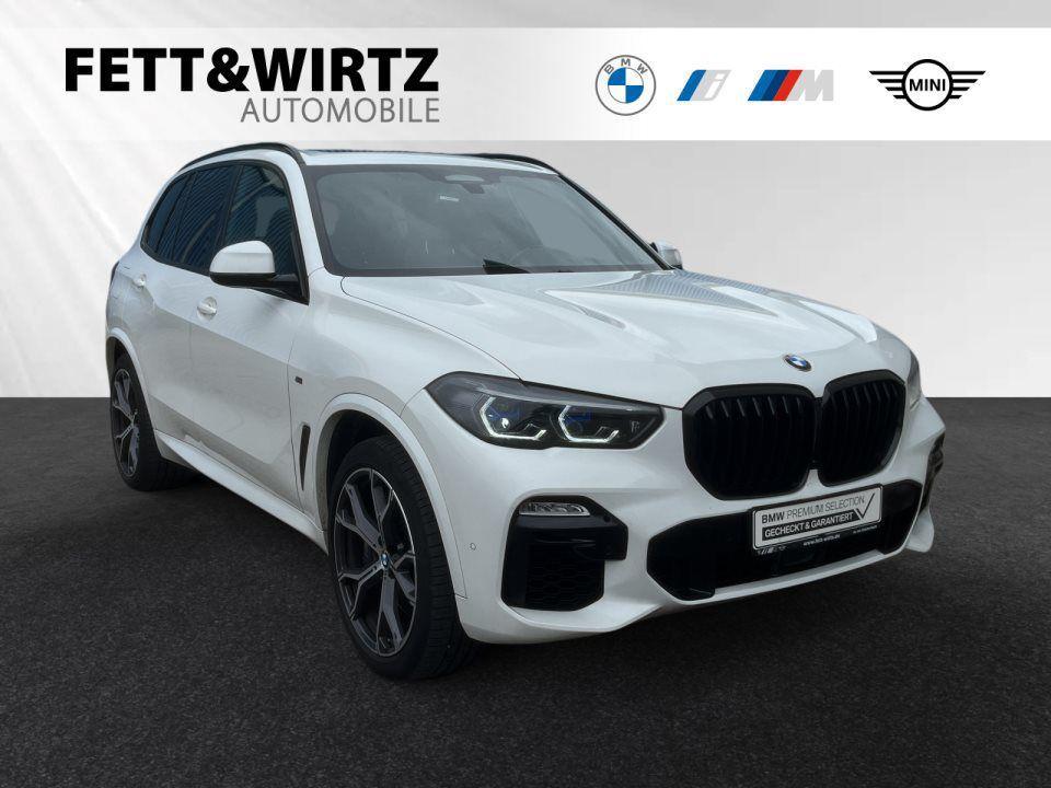 BMW X5 M50i