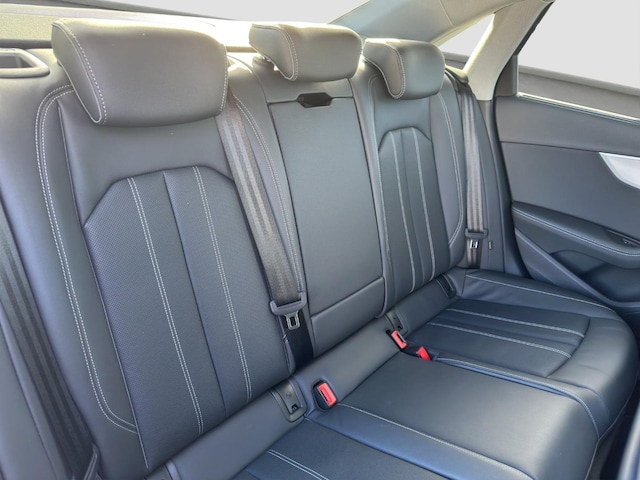 Audi A4 35 TDI S-Tronic Sedan