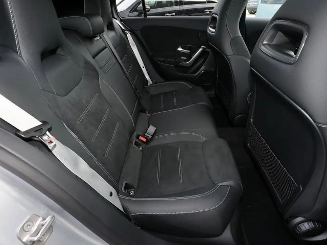 Mercedes-Benz A 200 AMG Line