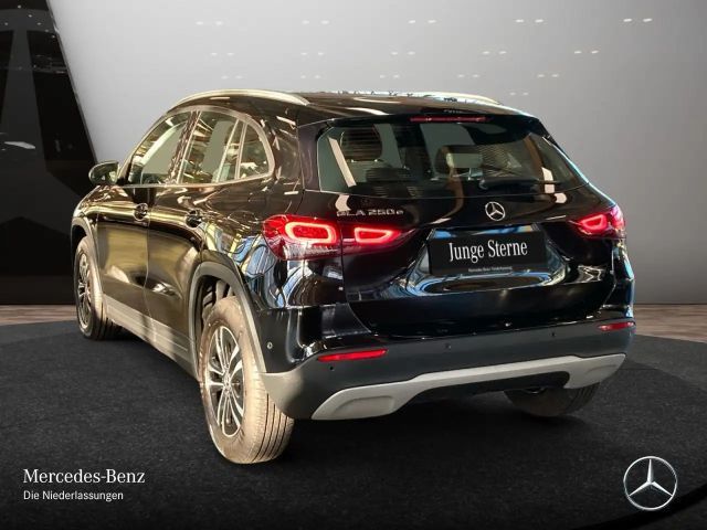 Mercedes-Benz GLA 250 GLA 250 e Style