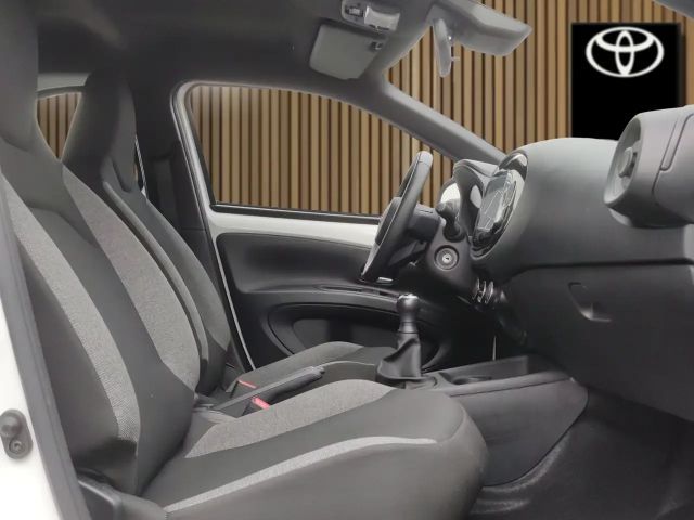 Toyota Aygo X Hatchback Play X-play
