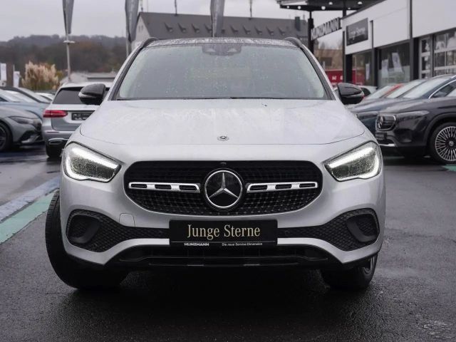 Mercedes-Benz GLA 200 Progressive