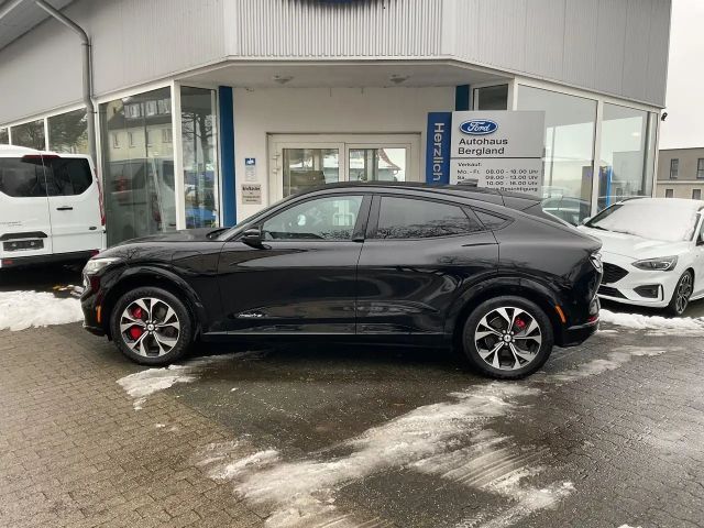 Ford Mustang Mach-E RWD