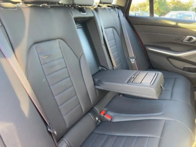 BMW 330 330i M-Sport Touring