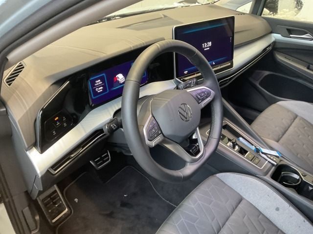 Volkswagen Golf 1.5 eTSI DSG Golf VIII