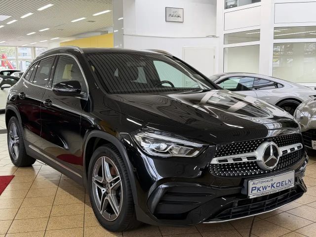 Mercedes-Benz GLA 200 AMG Line GLA 200 d