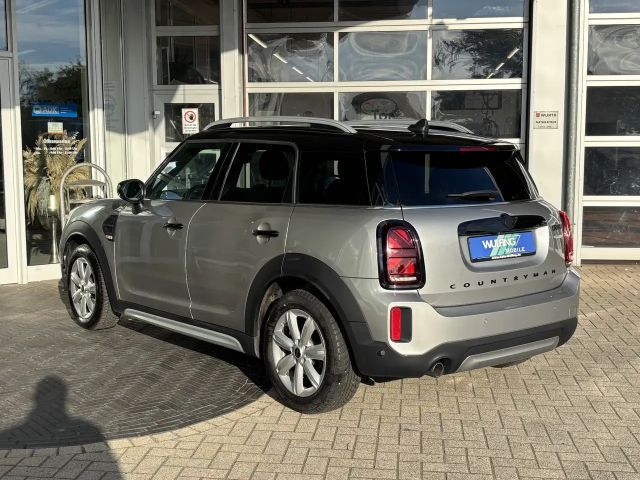 MINI Cooper Countryman DKG Classic Trim el. Heckklappe Navi