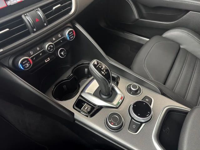 Alfa Romeo Giulia Q4 Veloce