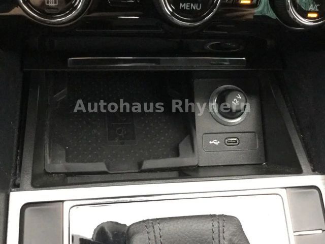 Skoda Superb 2.0 TSI Combi Style Style