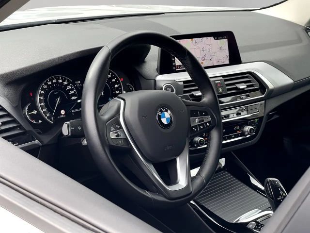 BMW X3 xDrive30e