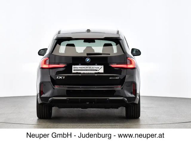 BMW iX1 xDrive30