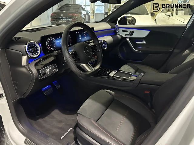 Mercedes-Benz A 250 4MATIC AMG Line