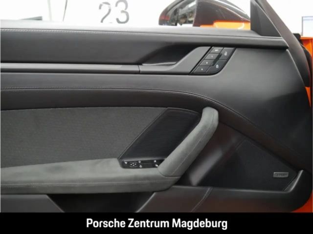 Porsche 992 Carrera Coupé GTS