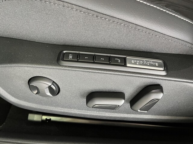 Volkswagen Golf 1.5 eTSI DSG Golf VIII Style