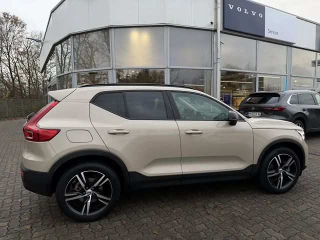 Volvo XC40 Dark Plus
