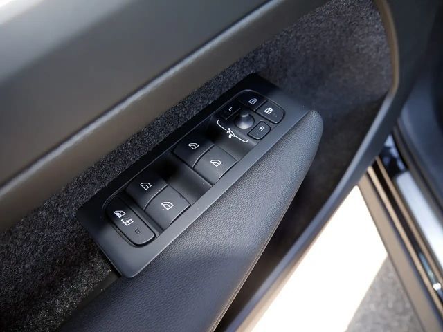 Volvo XC40 Dark Plus Recharge T4