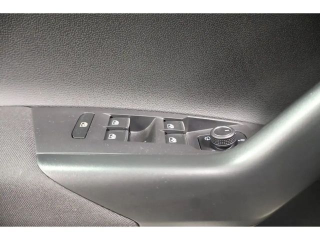 Volkswagen Taigo 1.0 TSI DSG R-Line