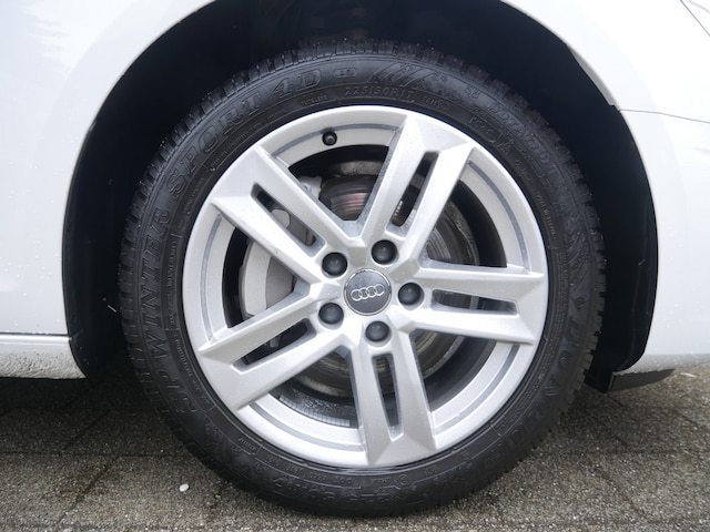 Audi A4 40 TFSI Avant S-Tronic