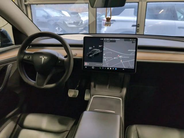 Tesla Model Y AWD Dual Motor Performance