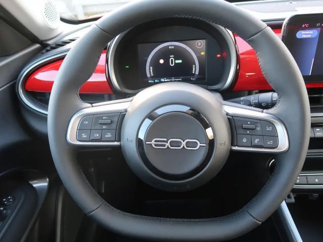 Fiat 600e RED Apple Carplay Android Auto Klima PDC