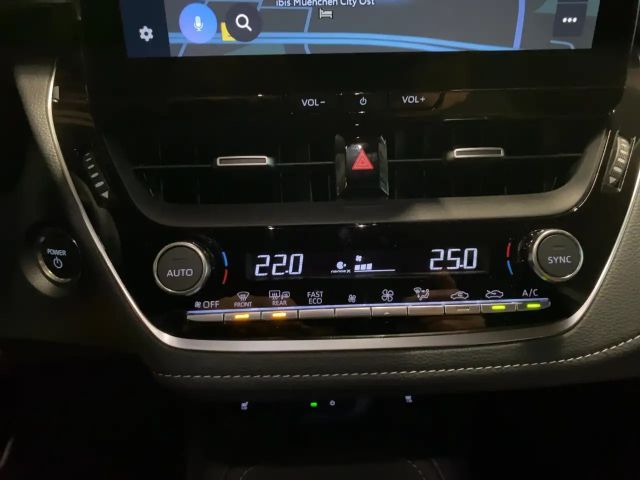 Toyota Corolla 2.0Teamplayer wenig KM*junger Gebrauchter