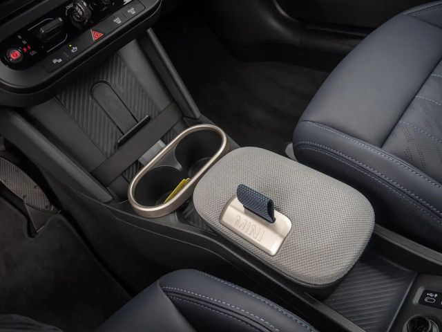 MINI Cooper Favoured Trim LED+HUD+NAVI+PDC+KEYLE