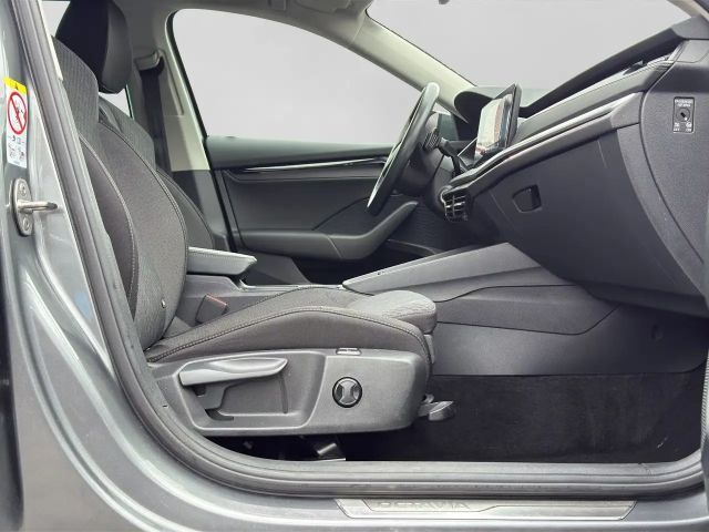 Skoda Octavia 1.4 TSI Ambition Combi iV